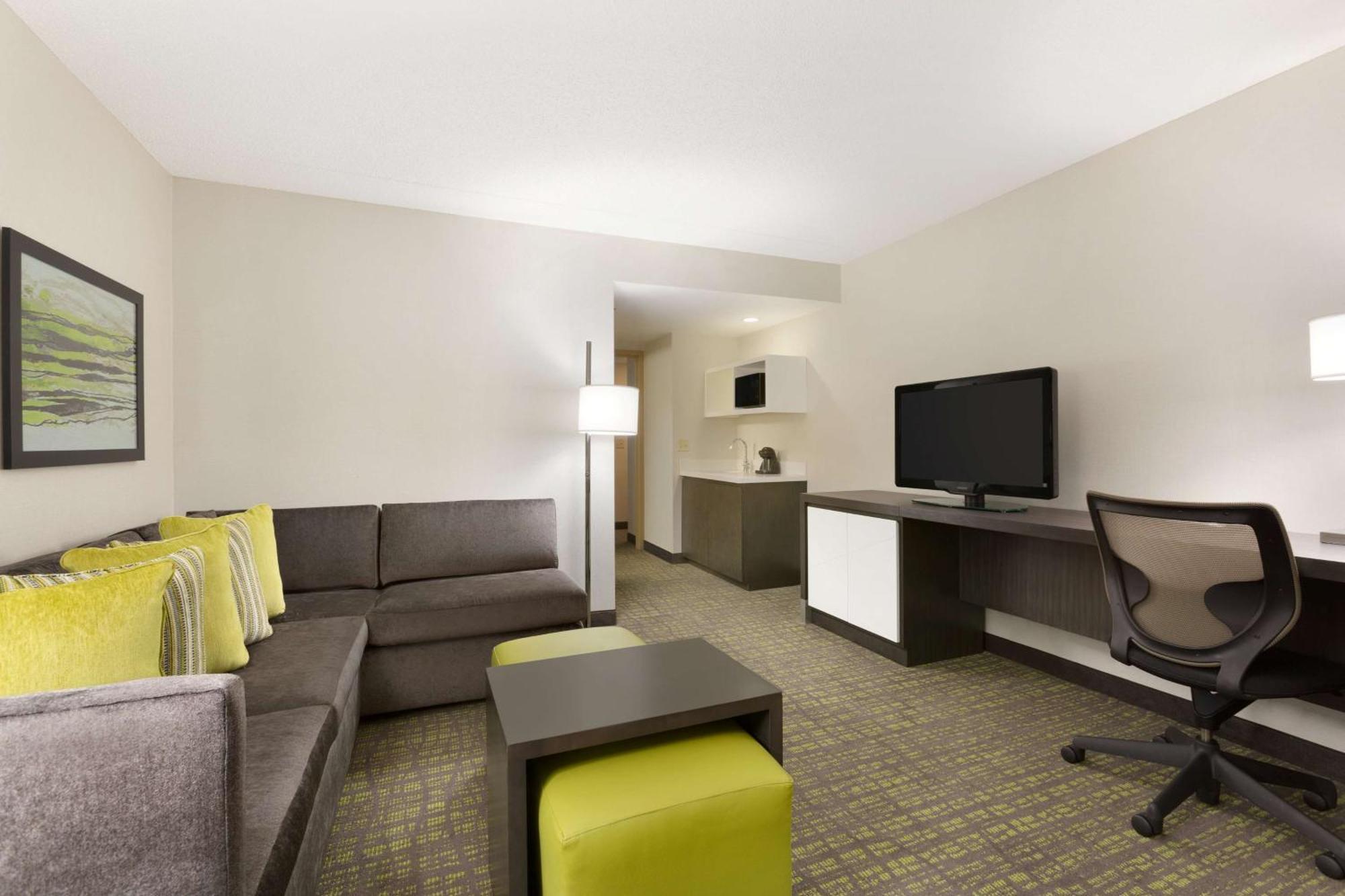 Embassy Suites Newark - Wilmington/South Eksteriør bilde