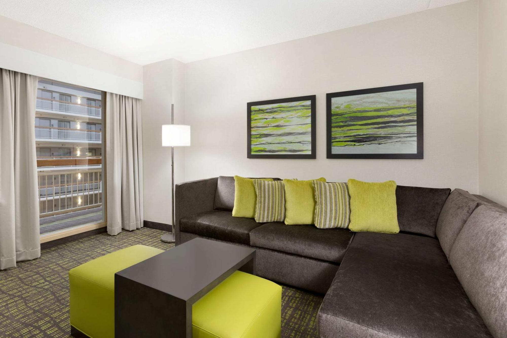 Embassy Suites Newark - Wilmington/South Eksteriør bilde
