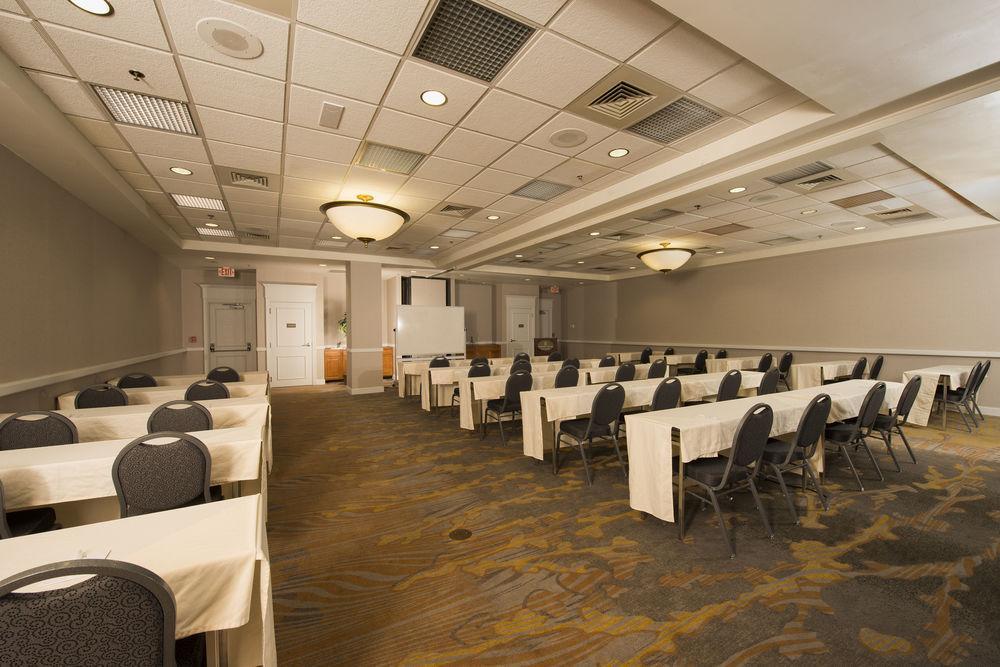 Embassy Suites Newark - Wilmington/South Eksteriør bilde